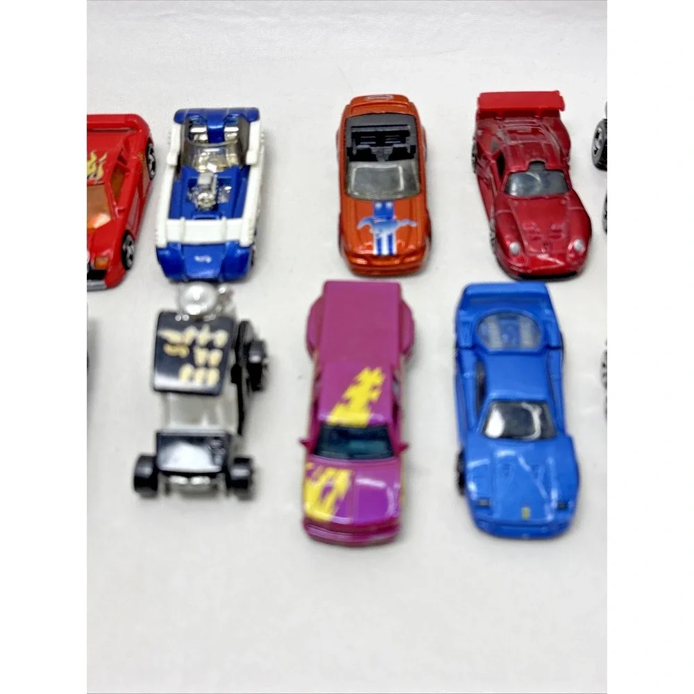 Lot of 15 Loose Diecast‎ Cars Hot Wheels Matchbox 70's 80's 90's Vintage
